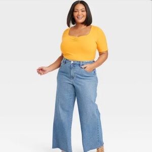 Ava & Viv Slim Fit Cinched Short Sleeve Sweetheart Neck Top